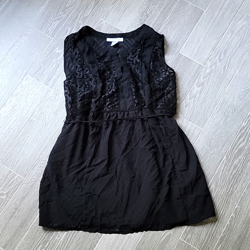 Motherhood Maternity Black Sleeveless Blouse in Medium